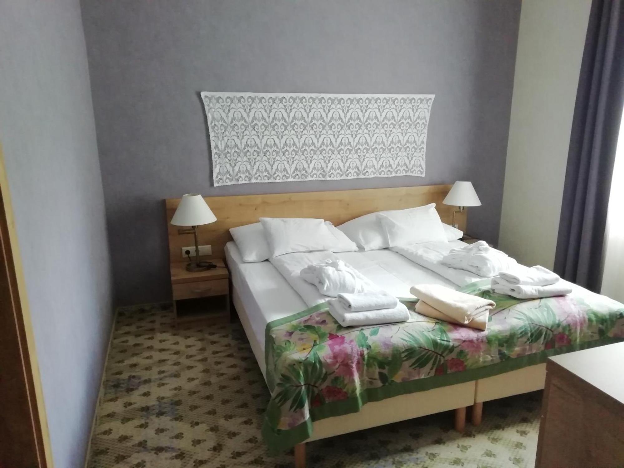 Batthyany Kuria Hotel Zalacsány Exterior photo